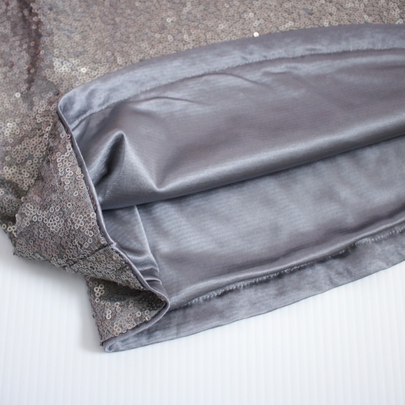 Silver Sleveless V Neck Sequin Cami Blouse - Picture 7 of 8